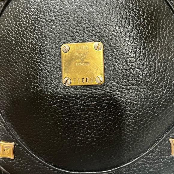 MCM VINTAGE TAMBOURINE BLACK LEATHER BAG - Picture 4 of 16